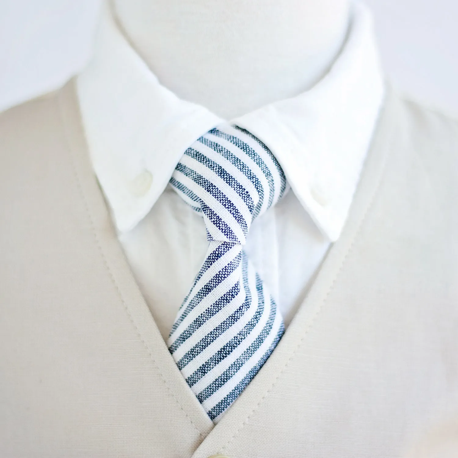 Boy's Bow Tie / Navy Linen Stripe