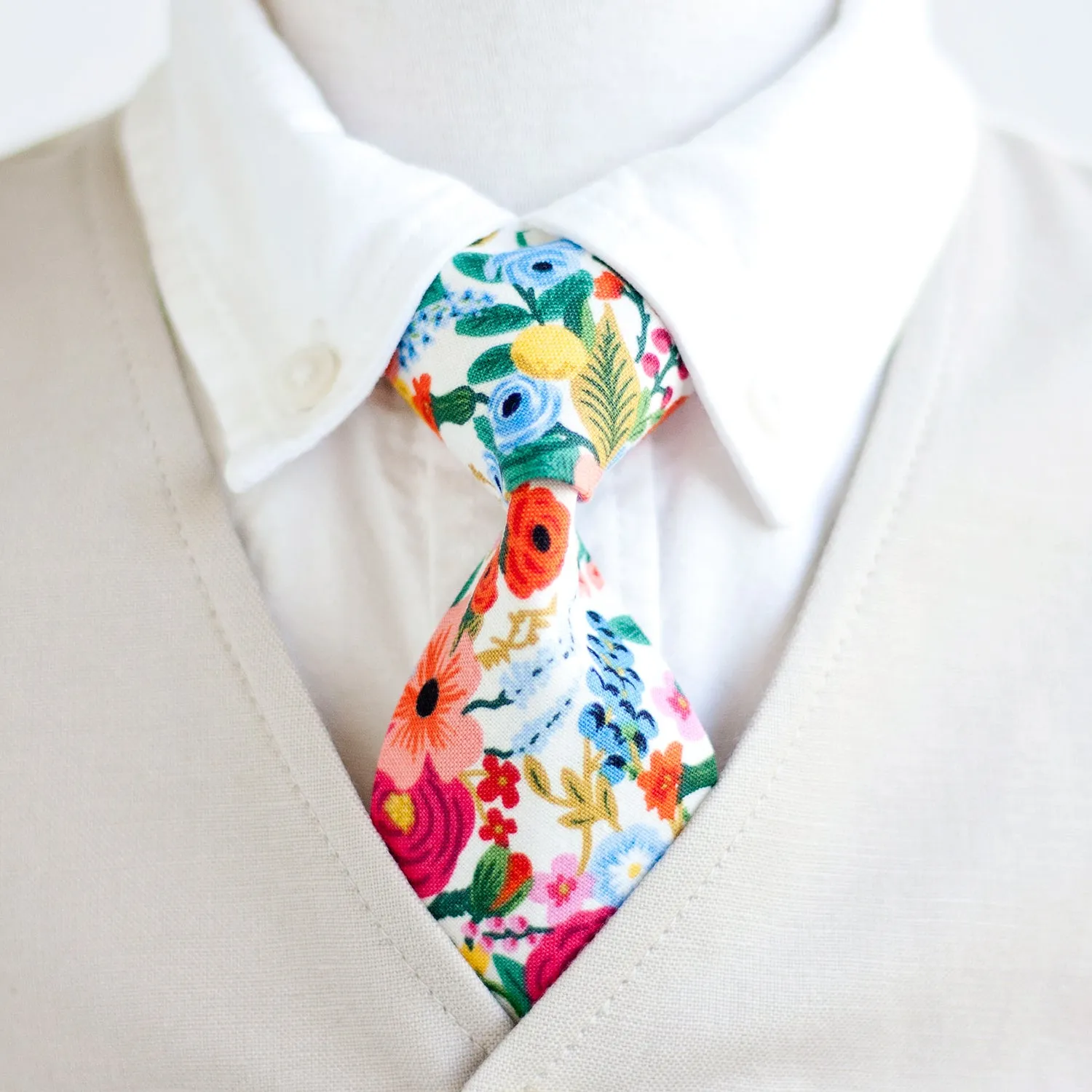 Boy's Bow Tie / Petite Garden Party In Cream