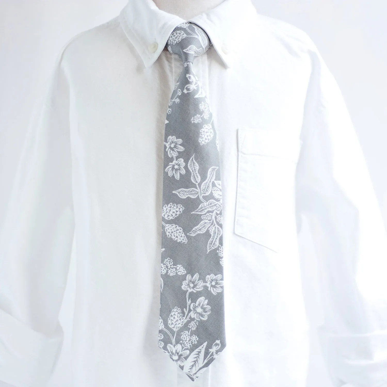 Boy's Pocket Square / Grey Toile