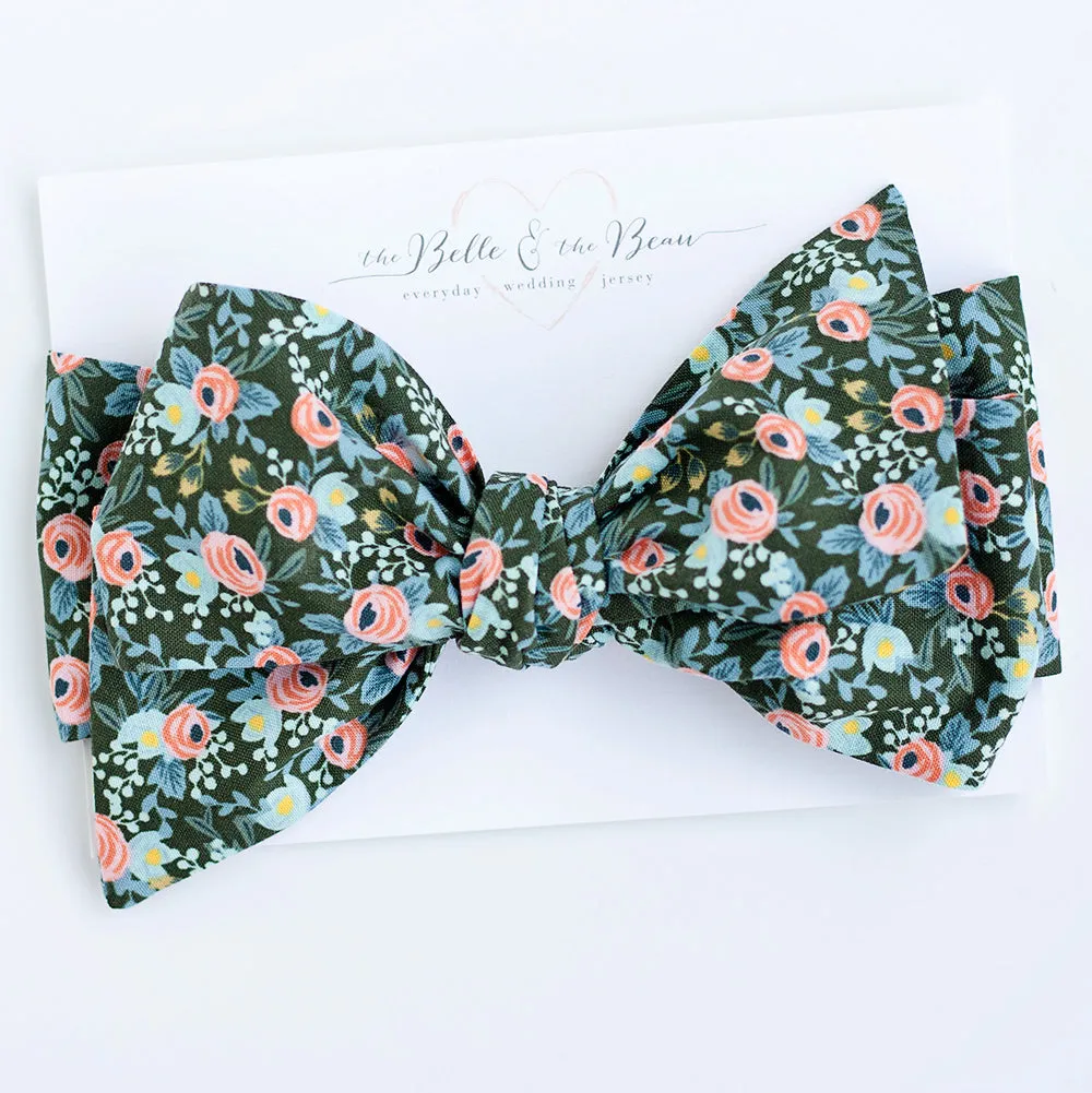 Men's Freestyle Self-Tie Bow Tie / Rosa In Forest