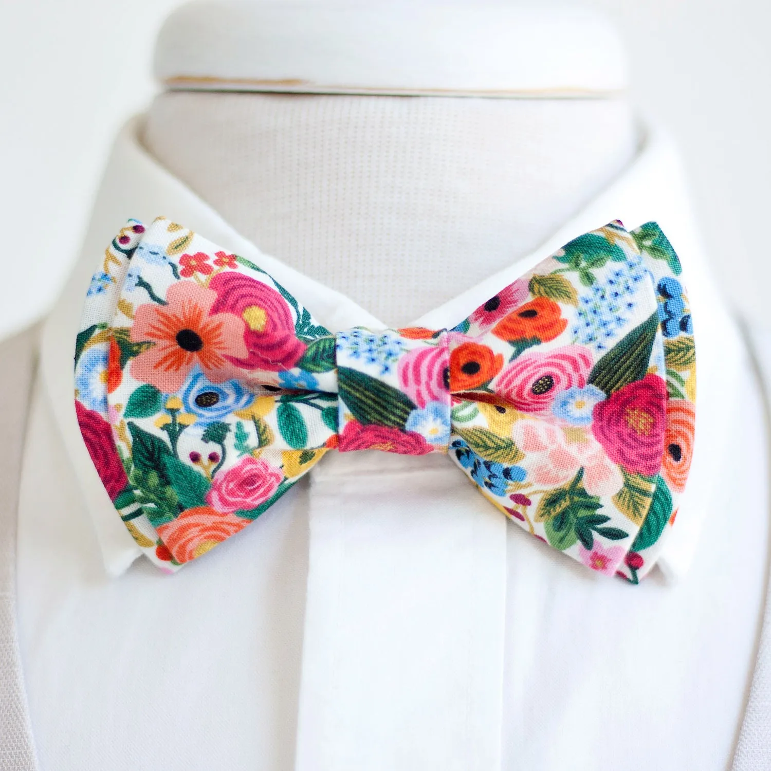 Men's Pre-Tied Bow Tie / Petite Garden Party In Cream