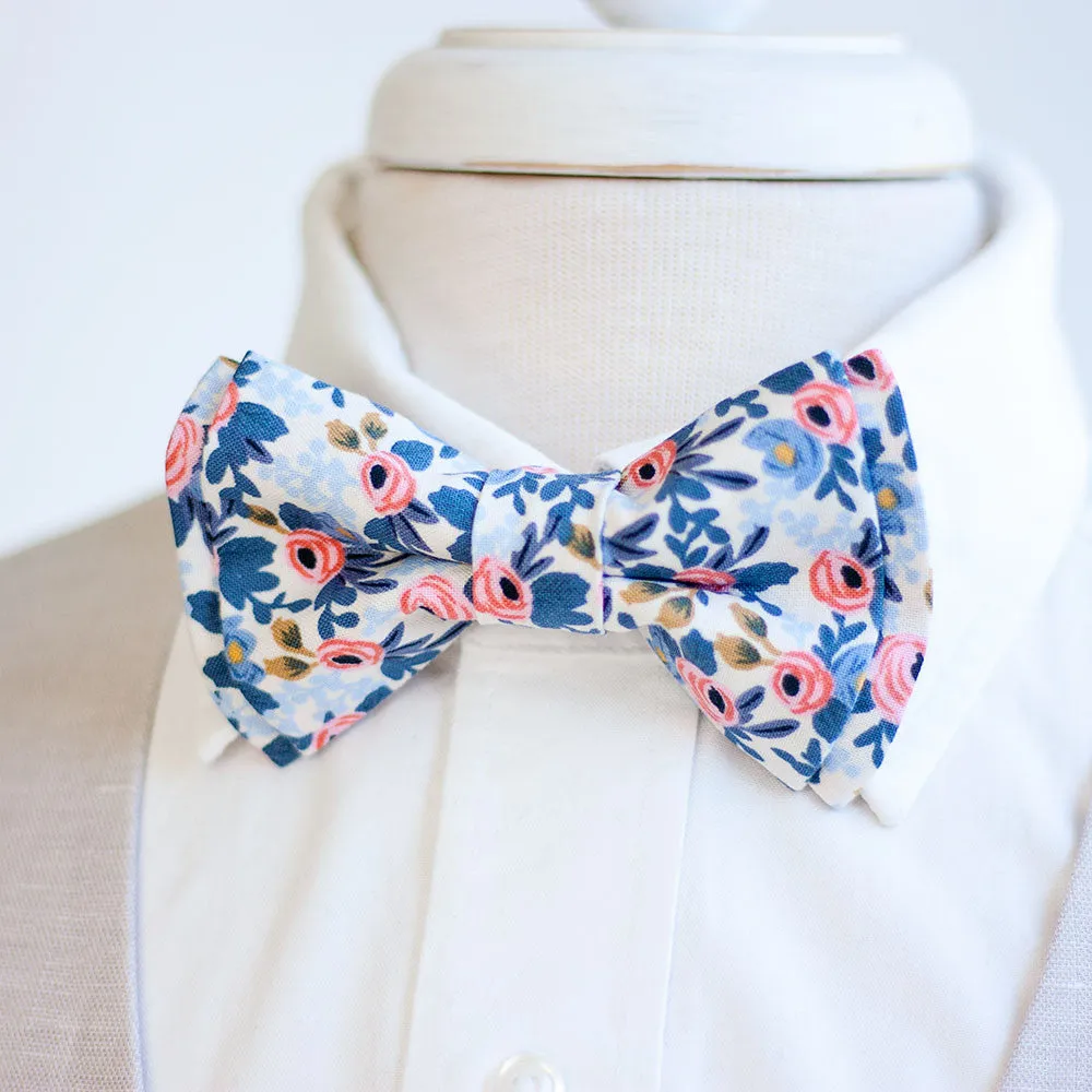 Men's Pre-Tied Bow Tie / Rosa In Periwinkle