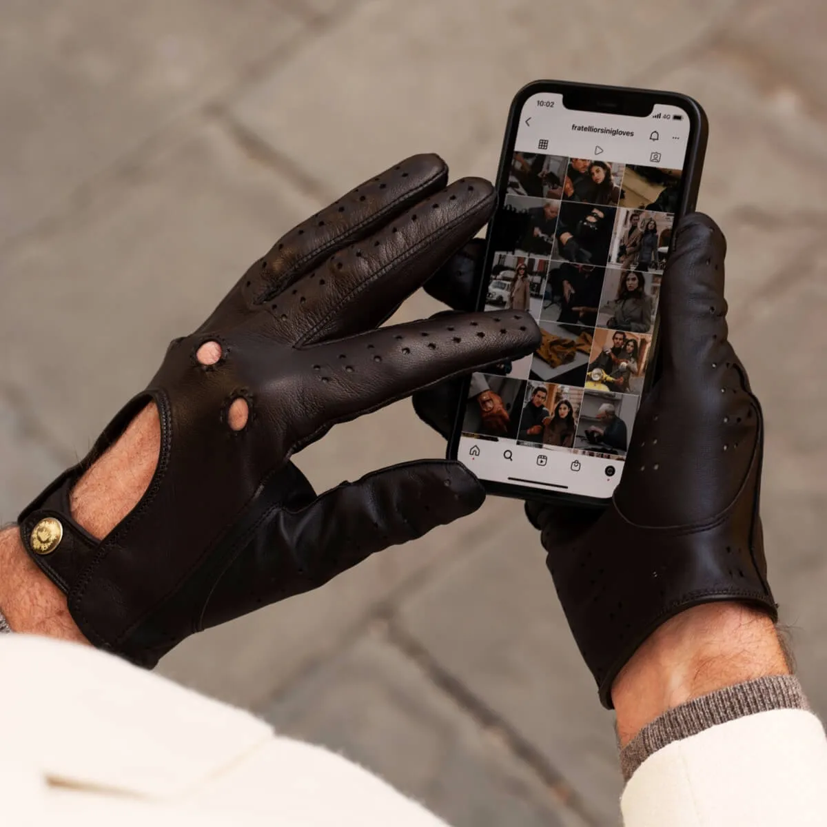 Umberto (brown) - Italian lambskin leather driving gloves & touchscreen feature