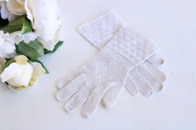 Vintage 1920s 1930s  Winter White Crochet Wrist Length Gloves